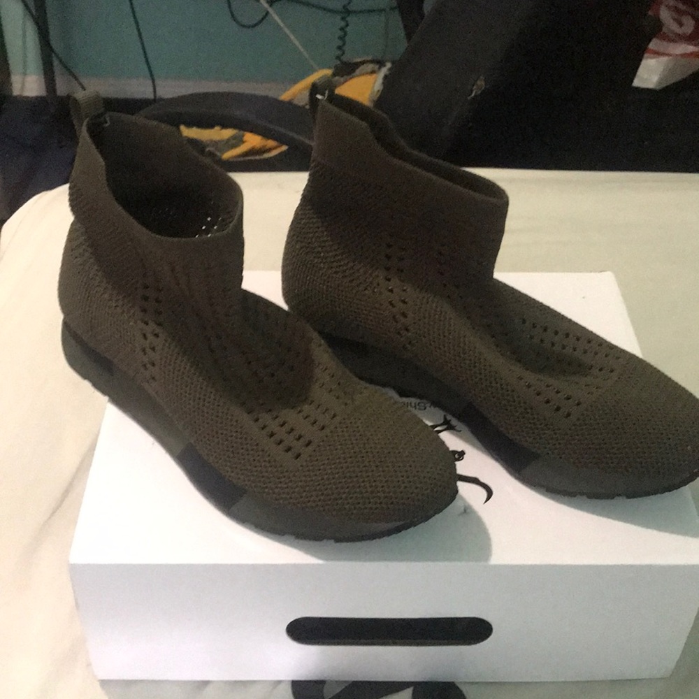 Women’s sneaker